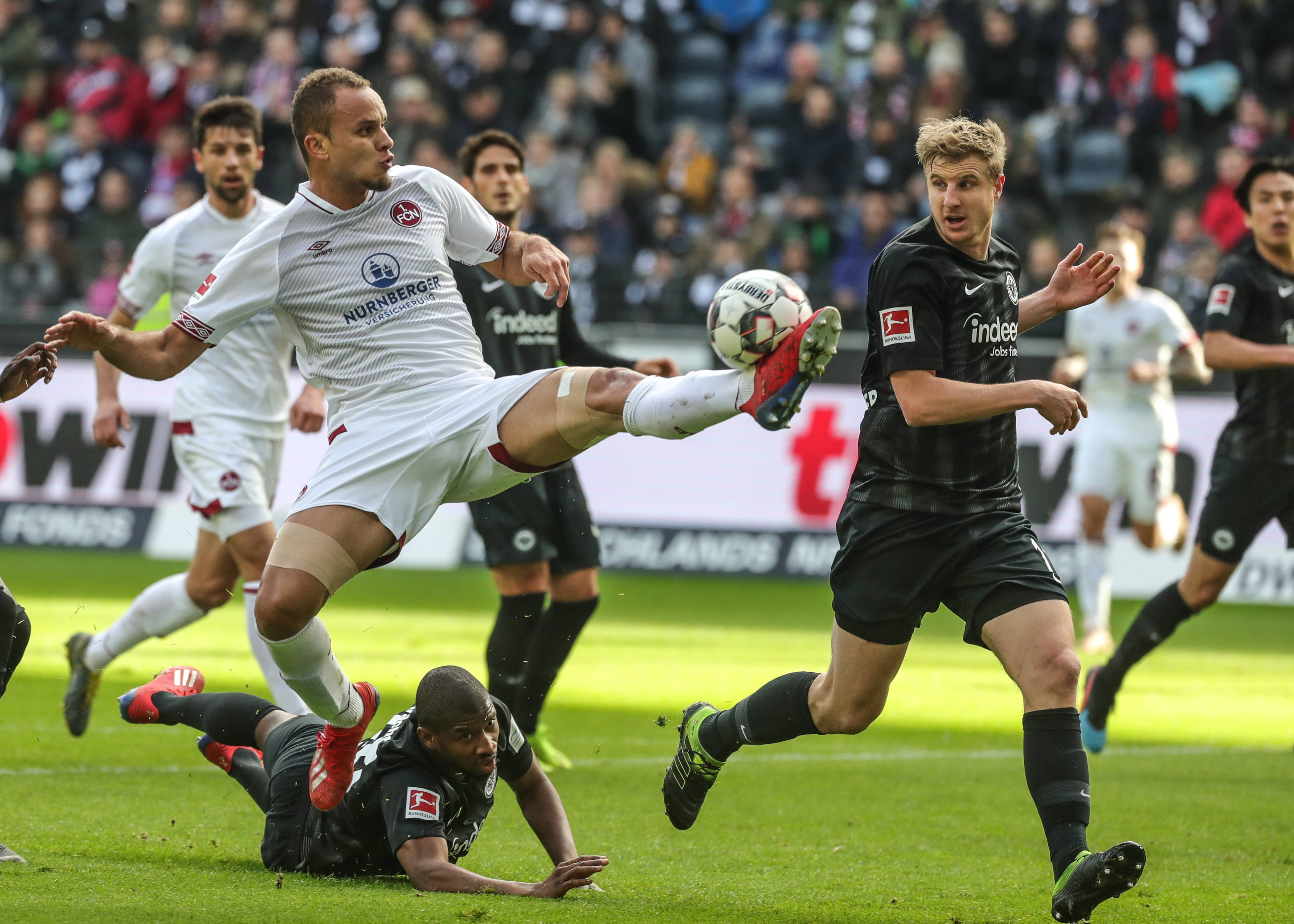 抗衡的前场 抗衡的前场