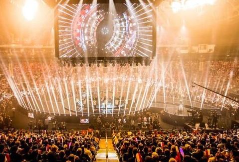 新奇的举动 新奇的举动