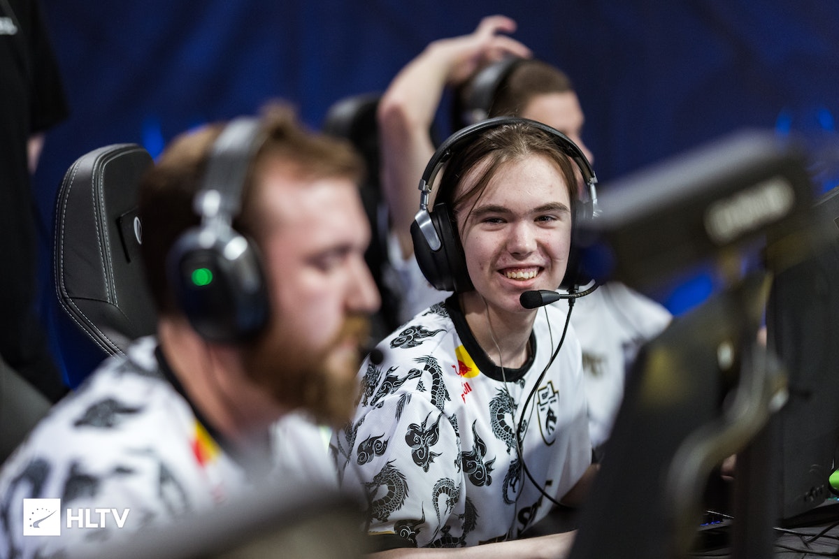 表现尤为突 表现尤为突