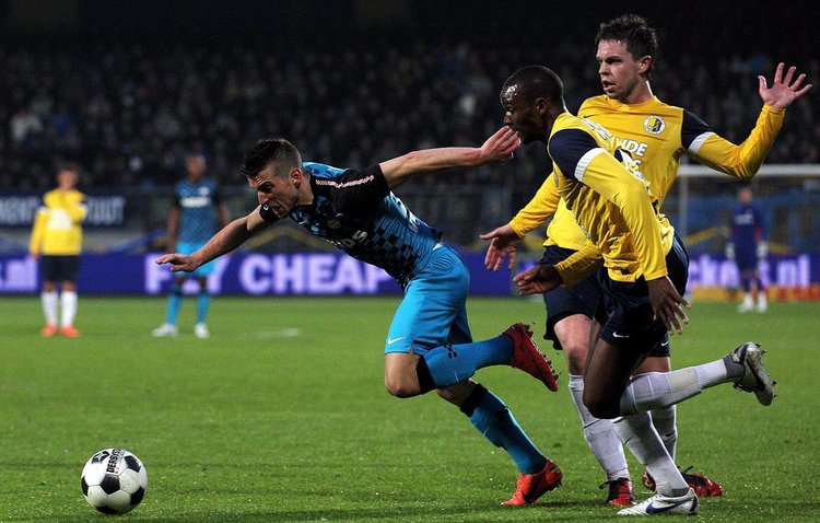 轻易放弃的 轻易放弃的