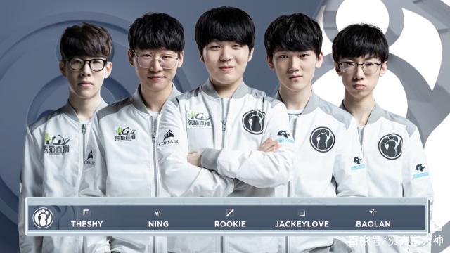 並迅速憑借 並迅速憑借