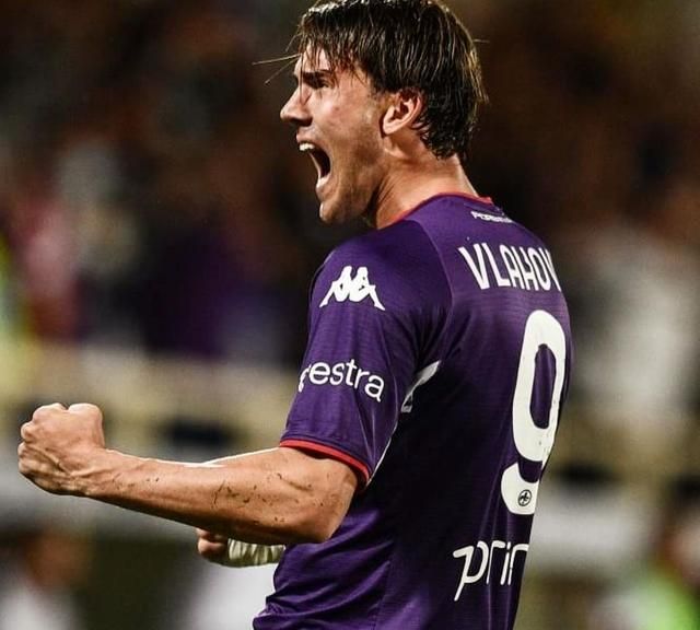 巴身披摩纳 巴身披摩纳